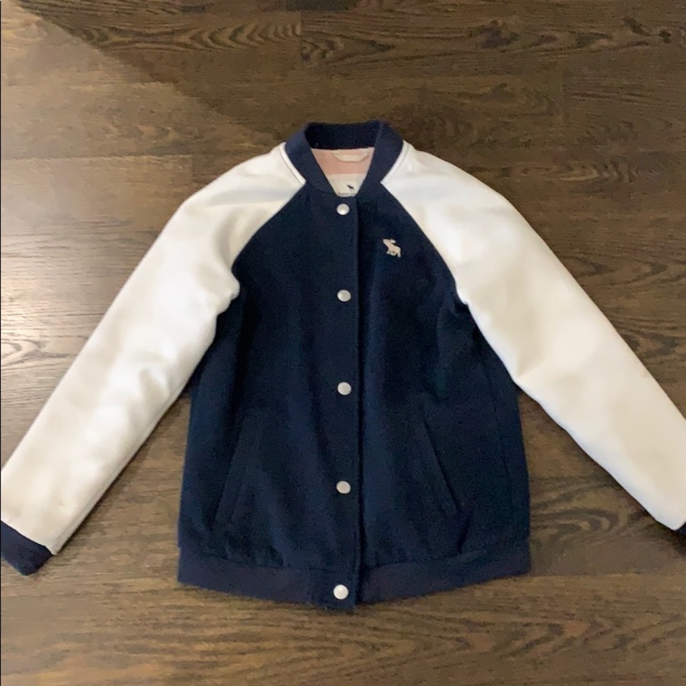 💖ABERCROMBIE and FITCH varsity jacket 💖